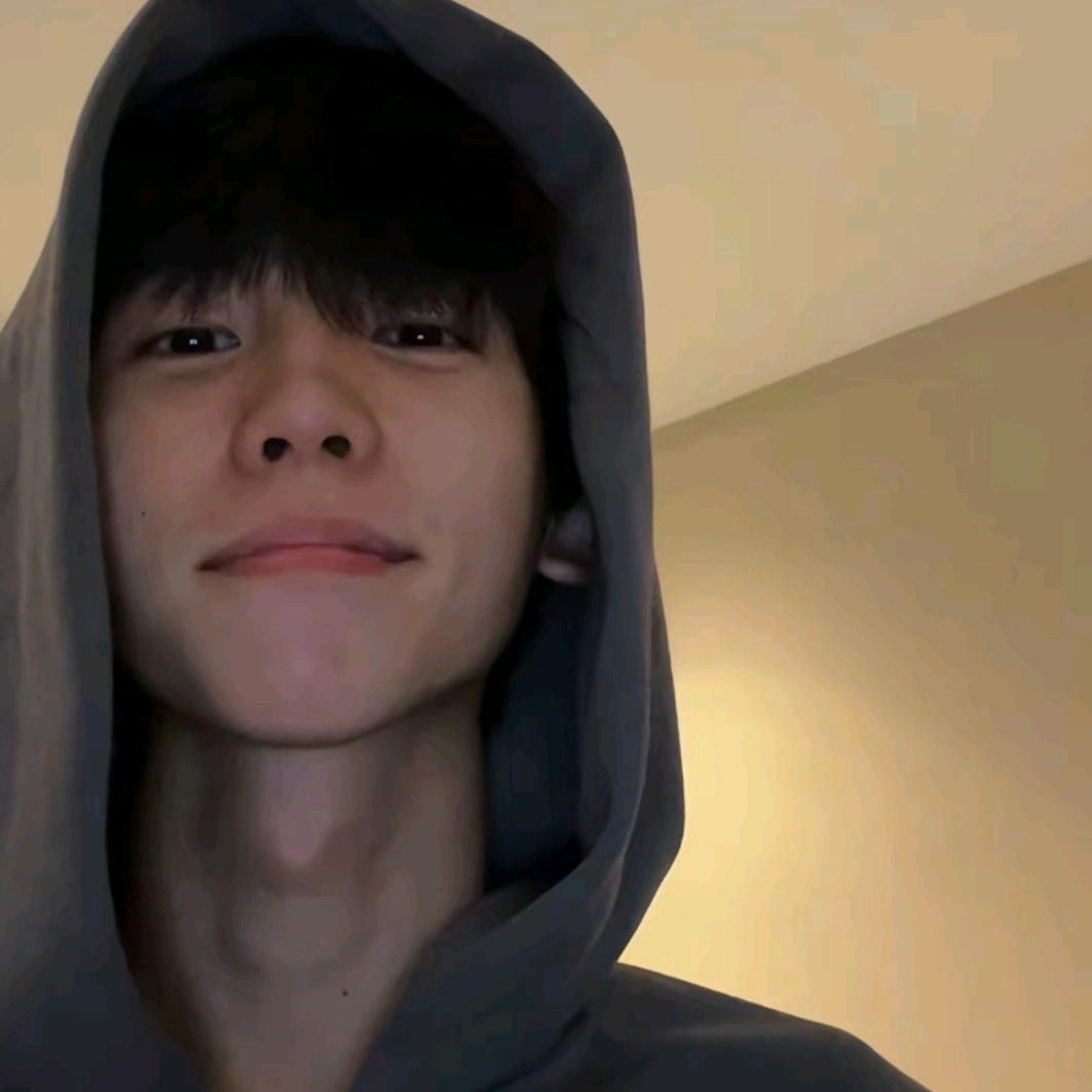 忧郁的学生党66