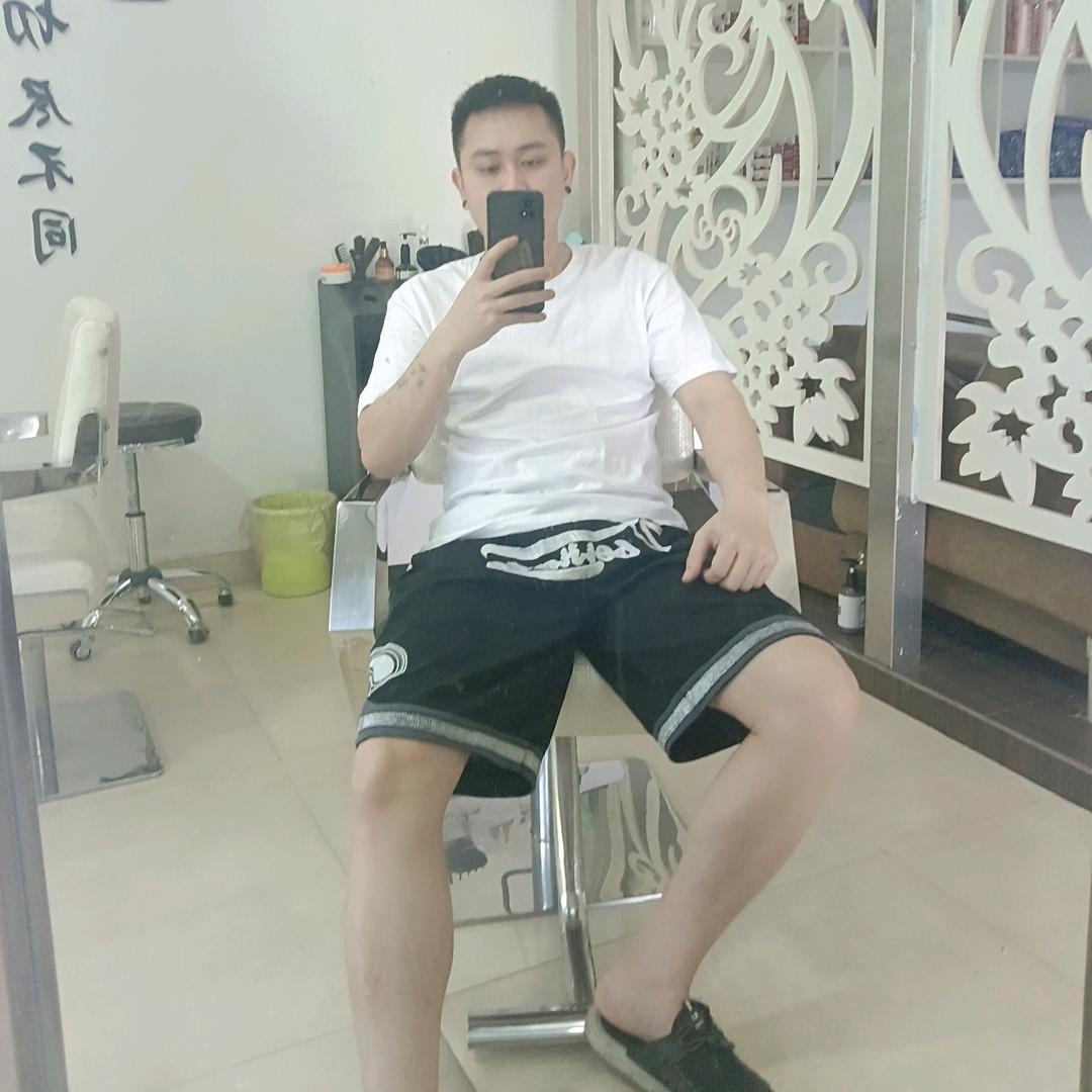 《岩比温罕》 斗鸡爱好者