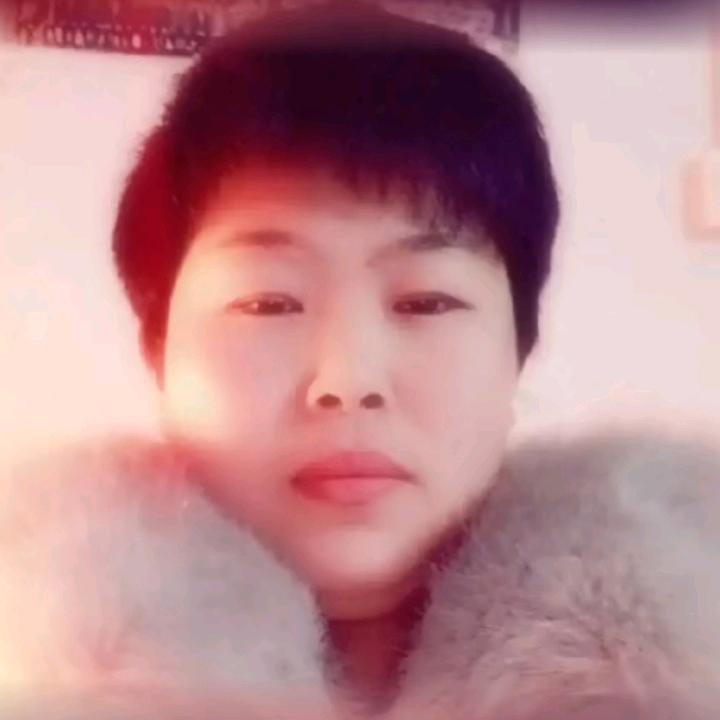 秋月爱唱歌