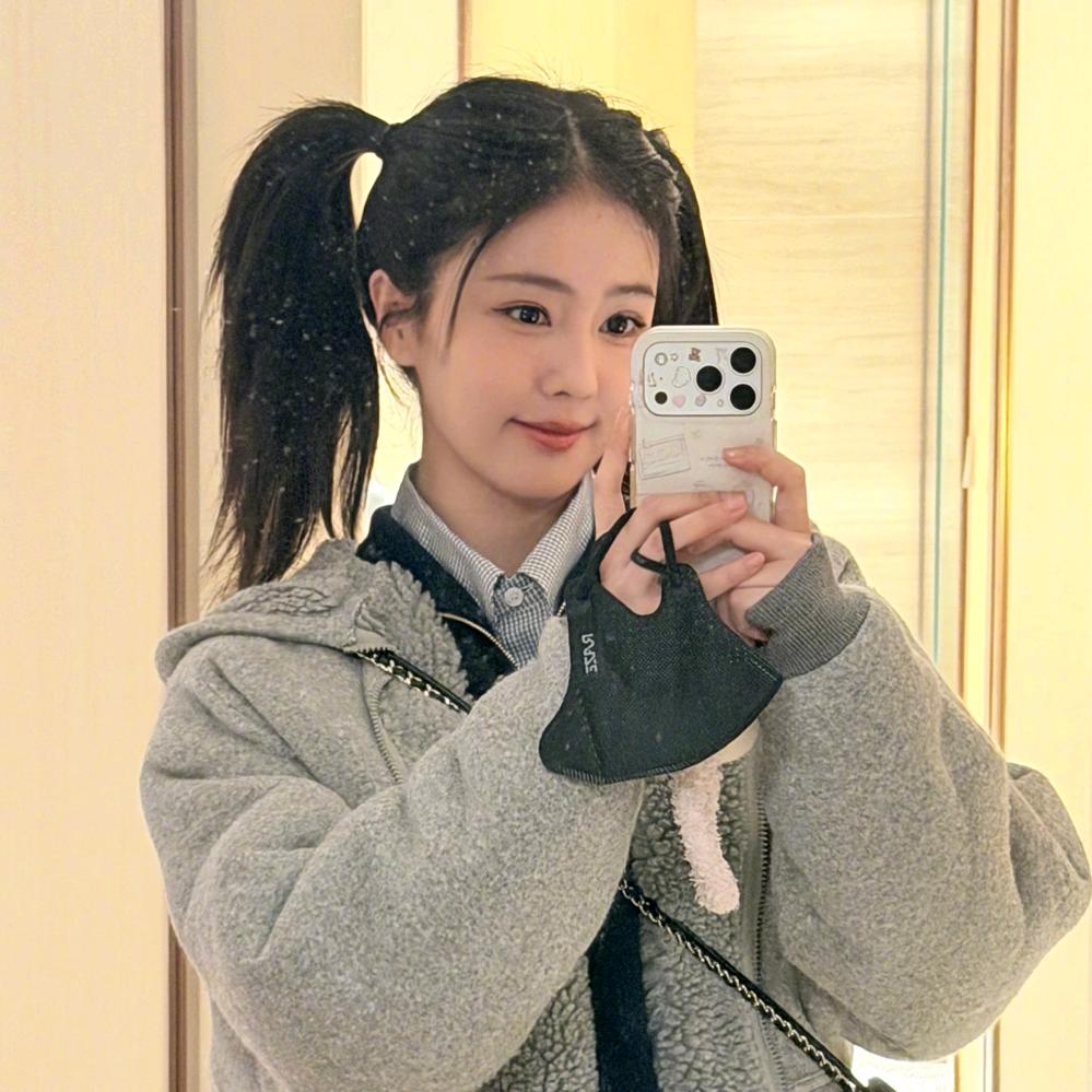 菠萝妍my