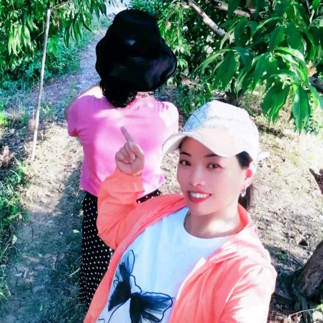 快乐的我🌹🐍