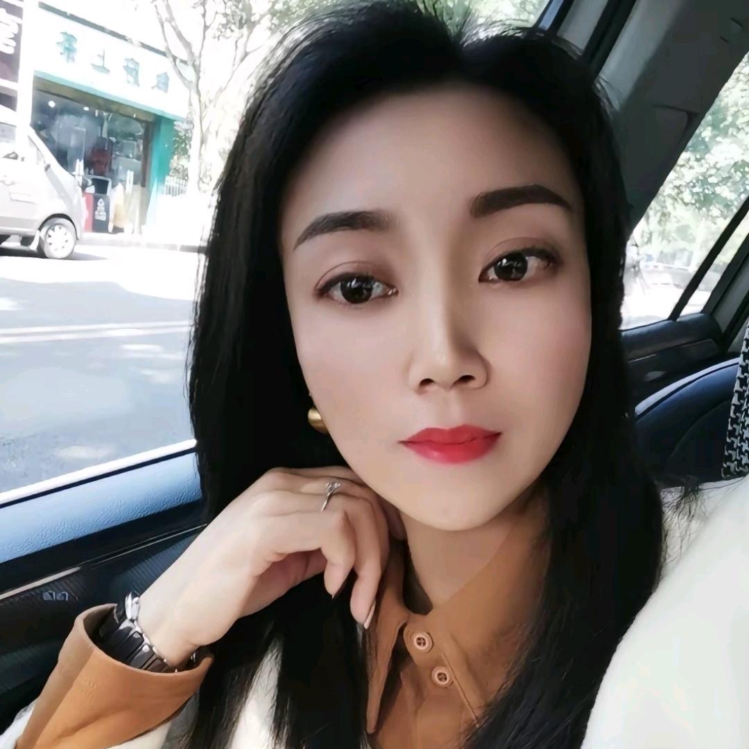 古 月 吖