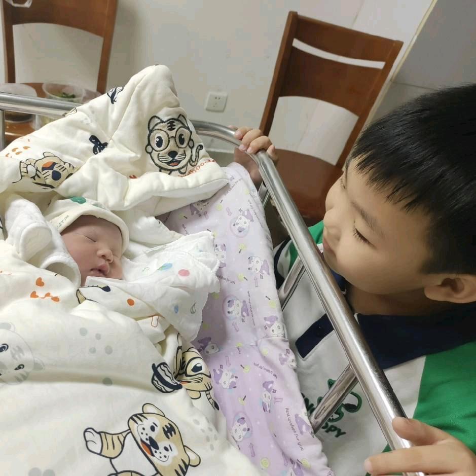 广丰麦兜兜地摊粥铺