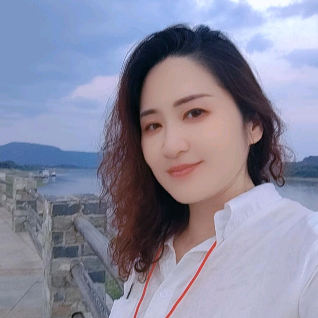 女钓手马扣