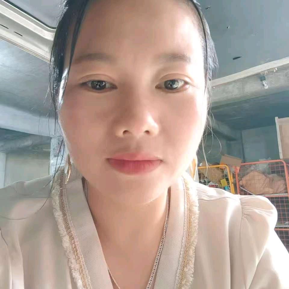 勤劳的蜜蜂