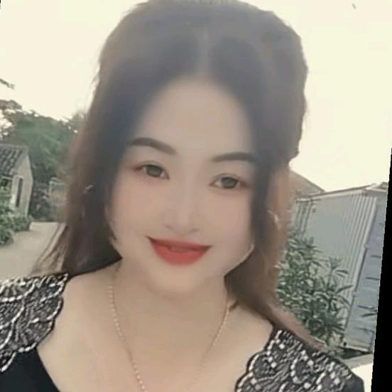 琼