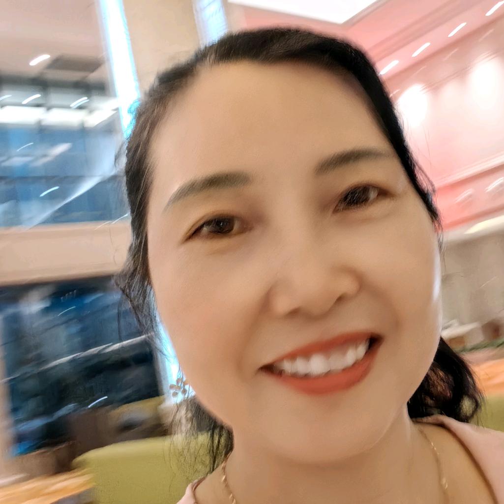 单亲妈妈厨窗