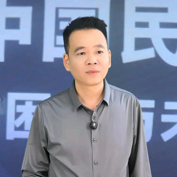 腾飞移民老李