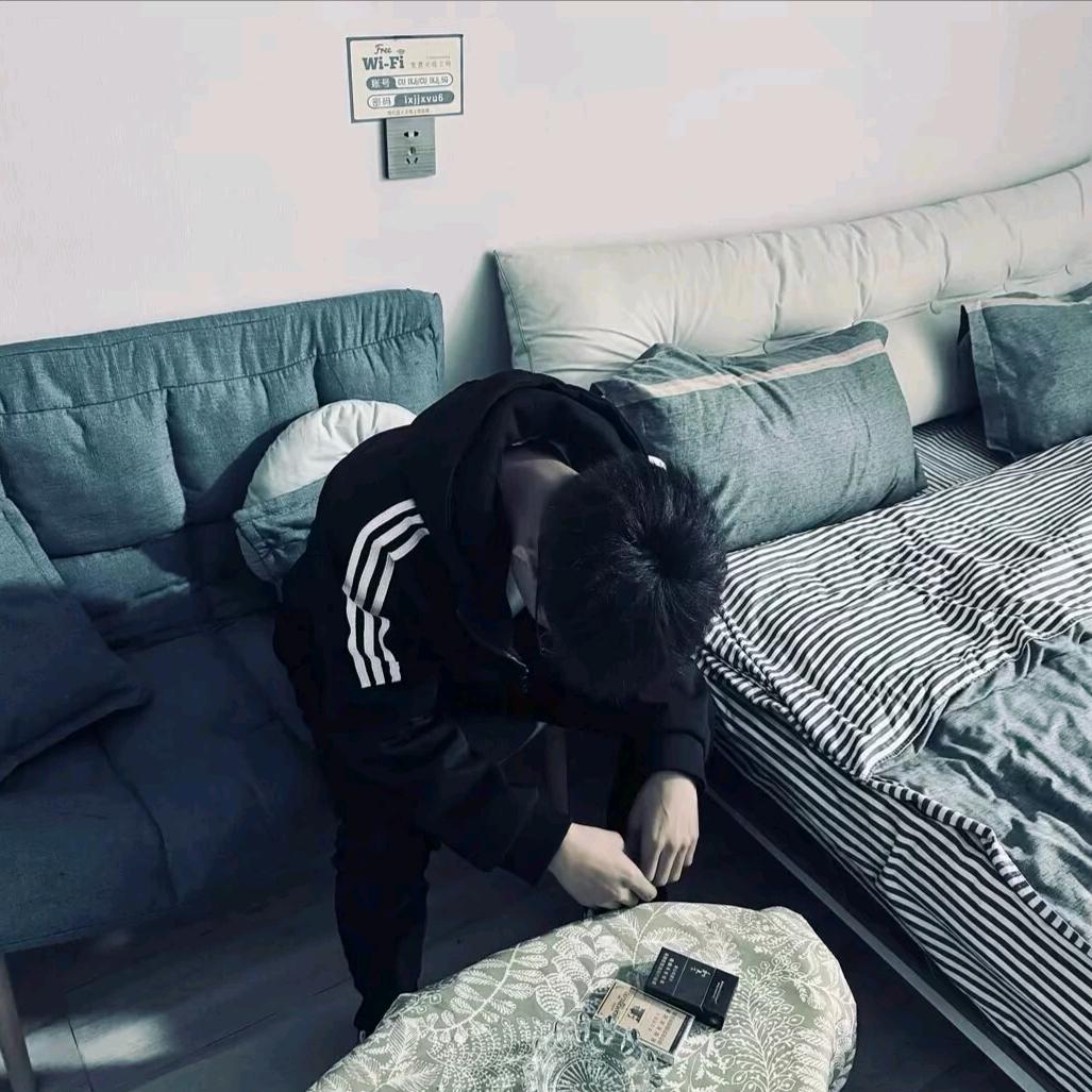圝◤晨◥圝