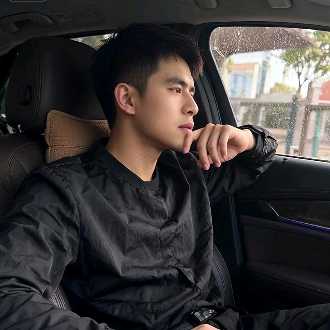 残疾晓军爱唱歌，