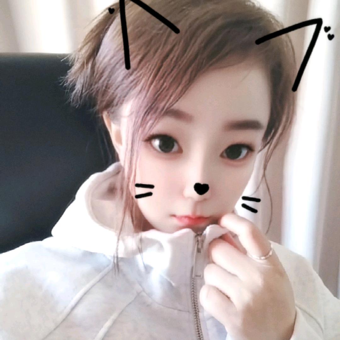 洋洋(⁎⁍̴̛ᴗ⁍̴̛⁎)