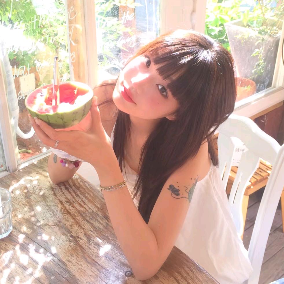 椰椰泡芙兔_