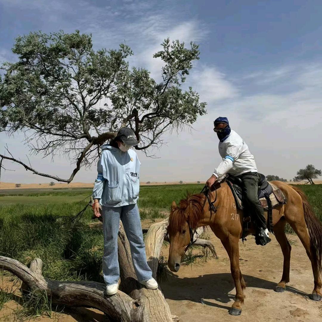 泡泡（腾格里沙漠领队）