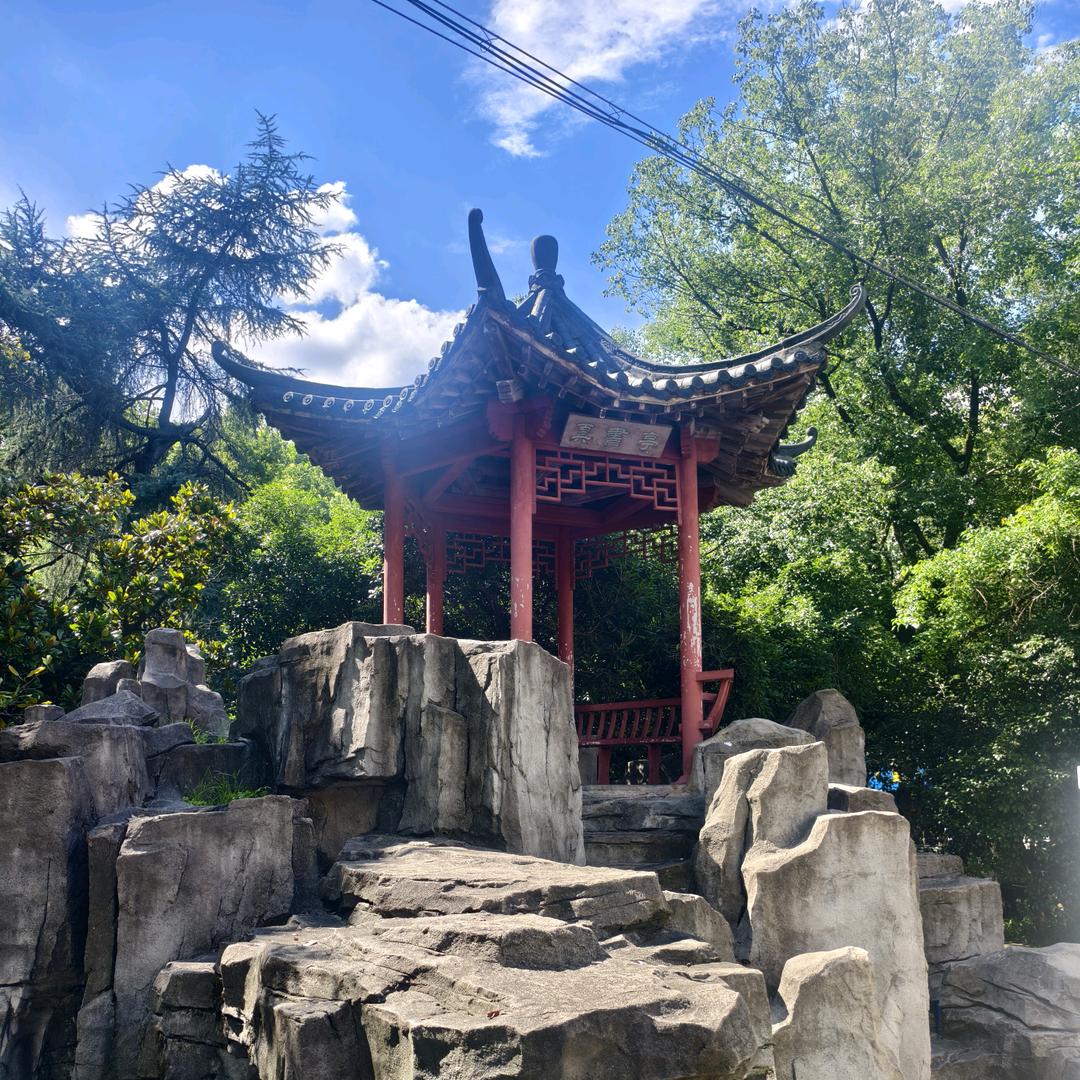寻山踏河