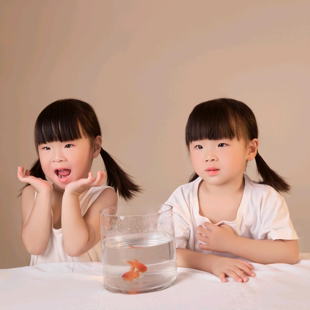大童小嘻
