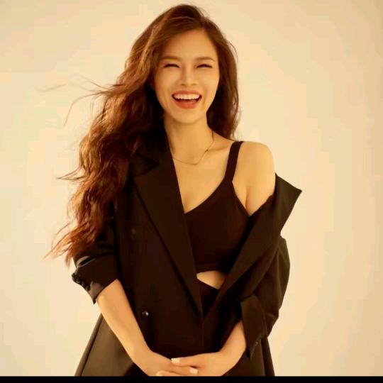 潘文青（轻奢女装精选）