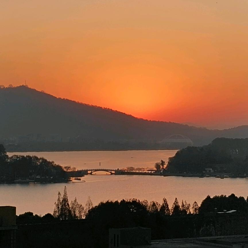 日出