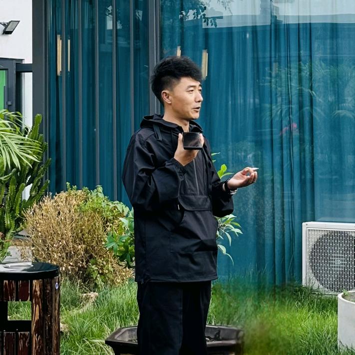 宝藏老罗