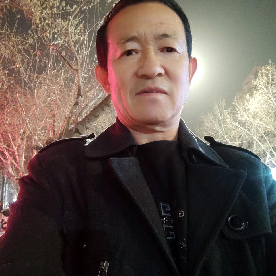 默默付出