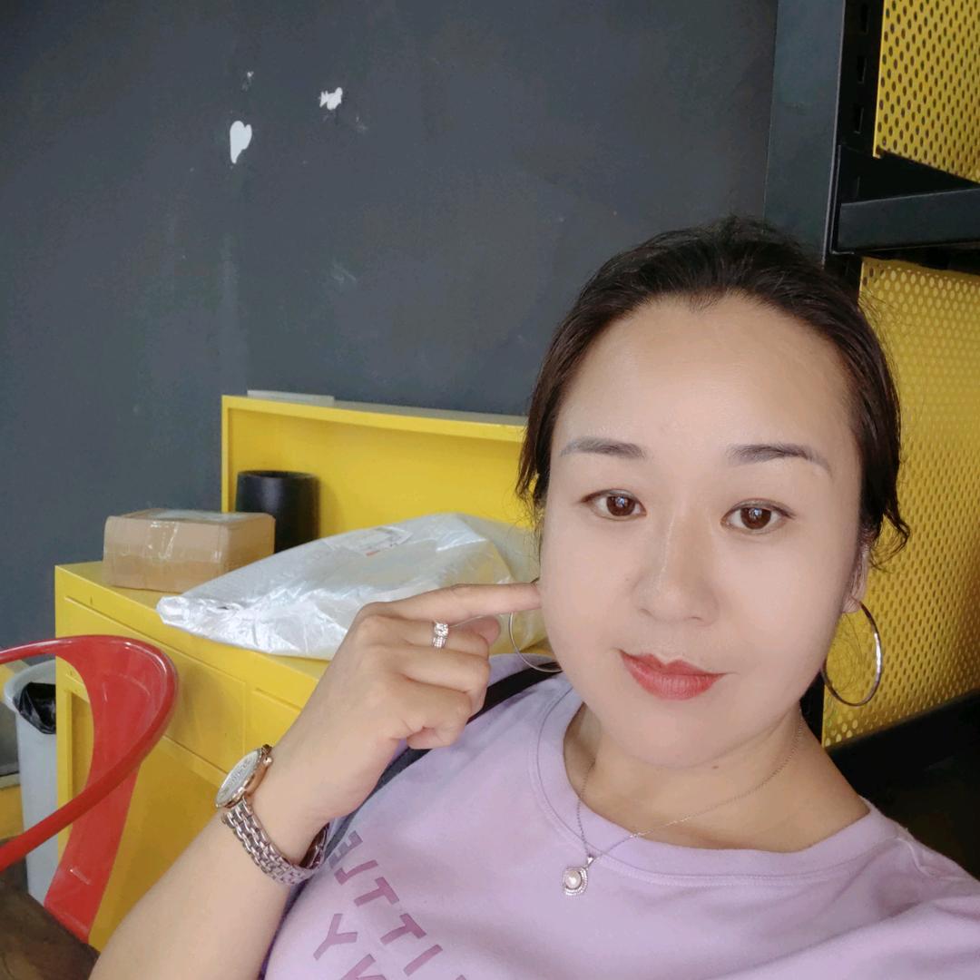 小雅每天早上6：45