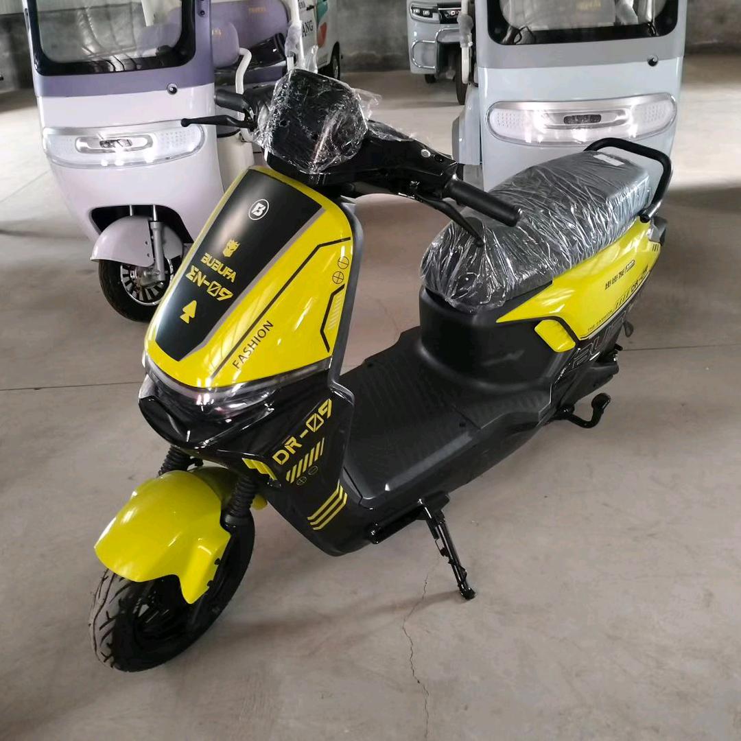 明凯车城电车批发