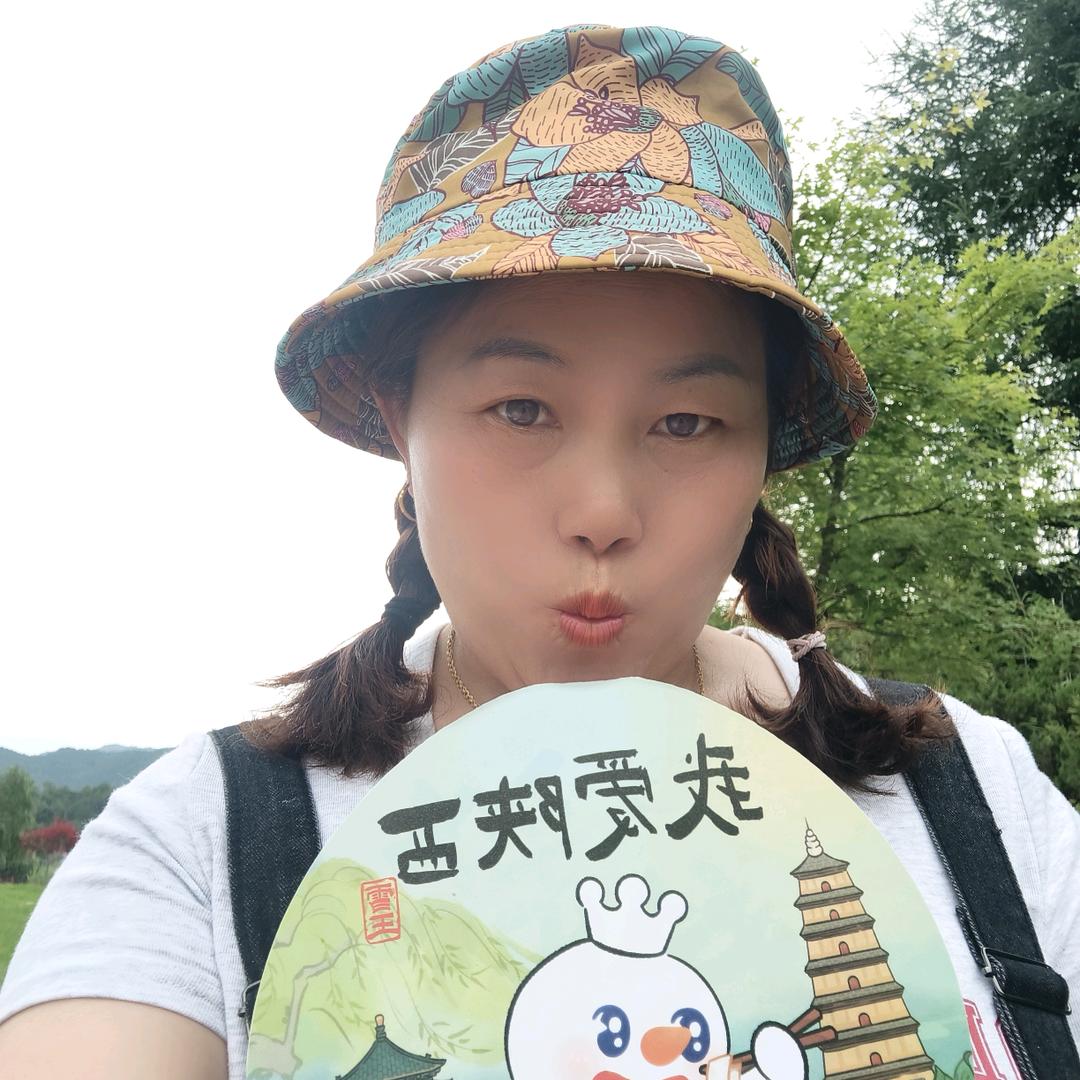 蔡姐摆摊@巴中 酱肉包