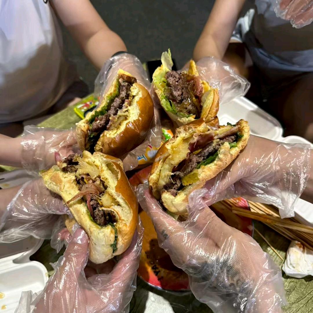 阿郁家的🍔堡