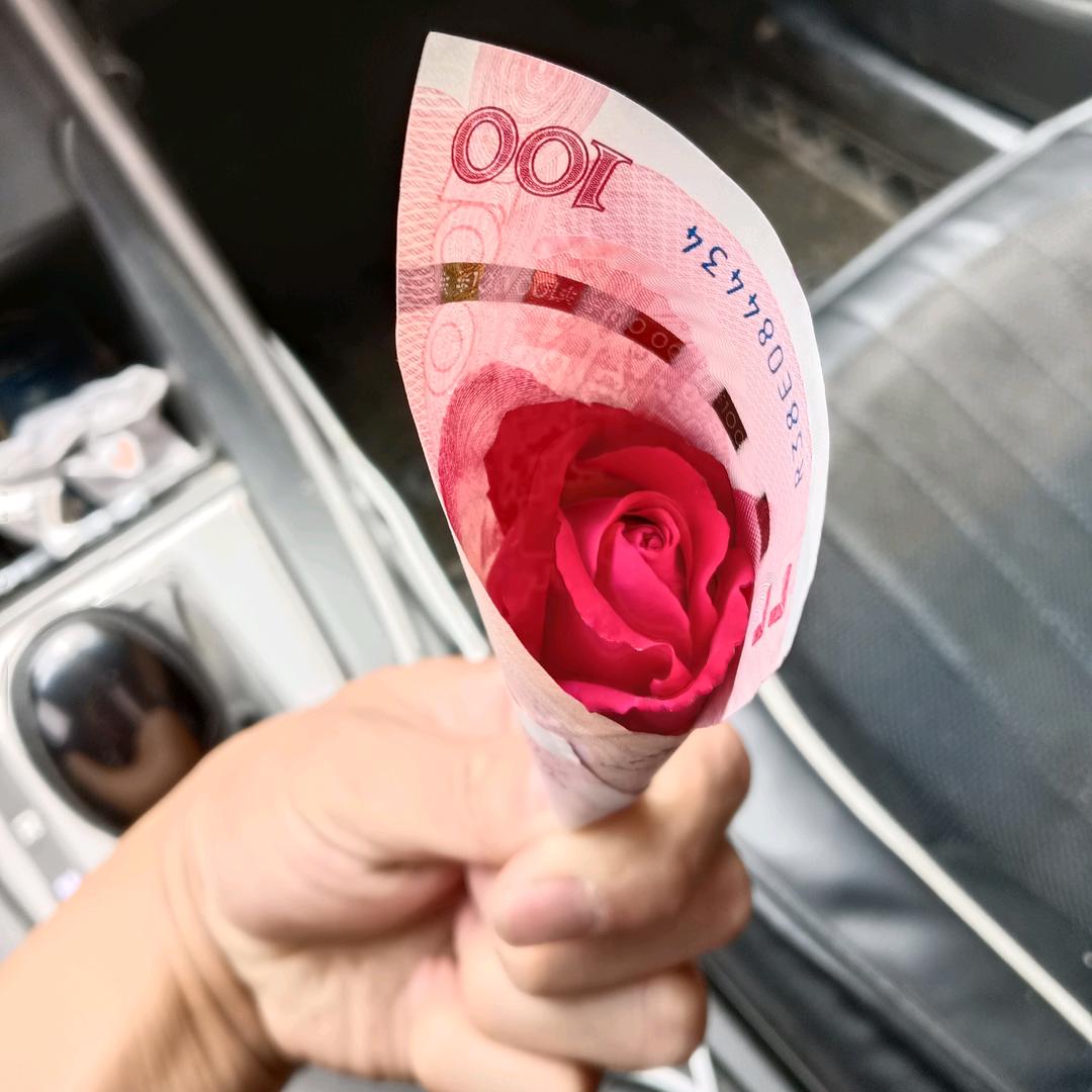 滚滚长江东逝水