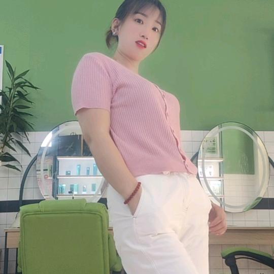 安然一笑