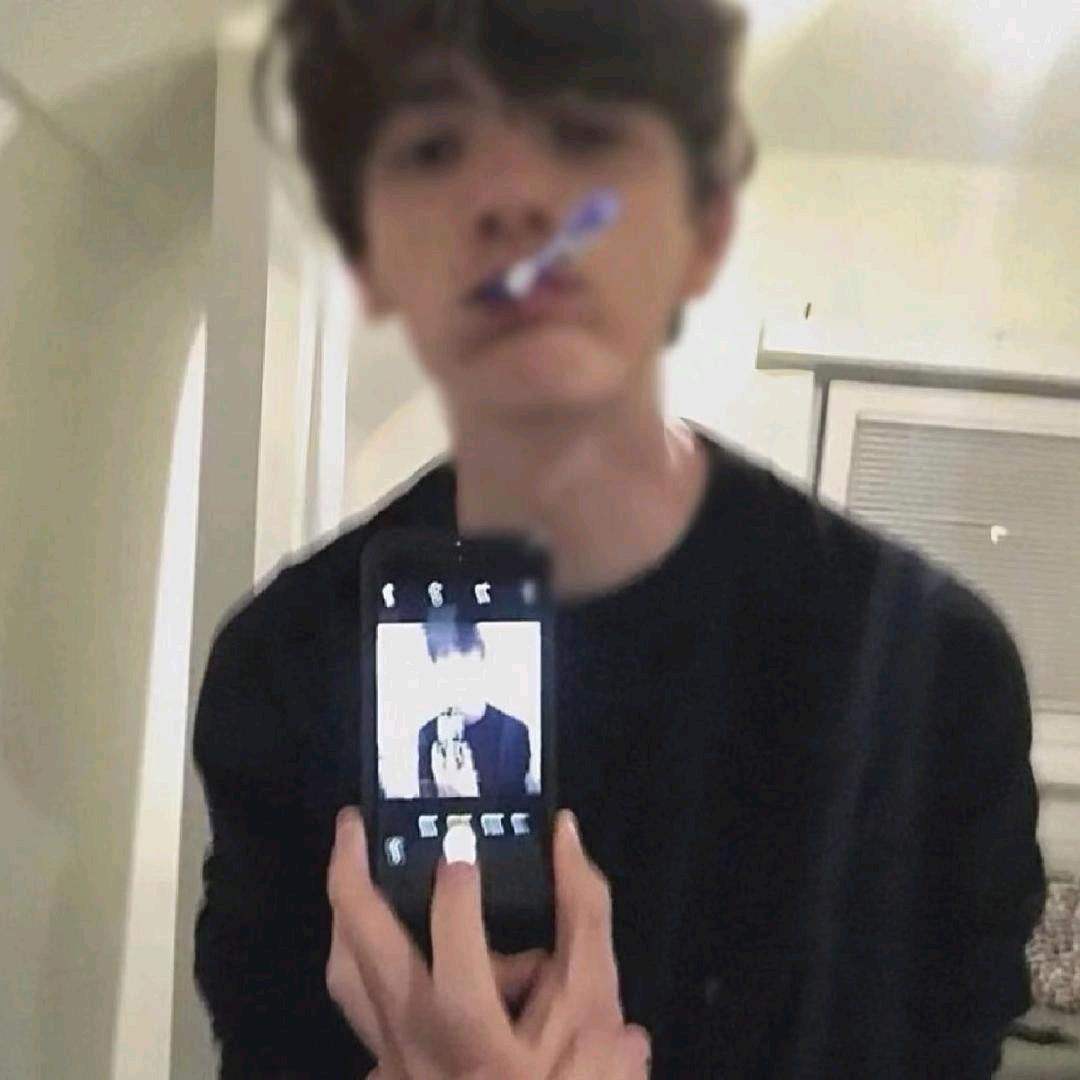 爱喝战马的李白