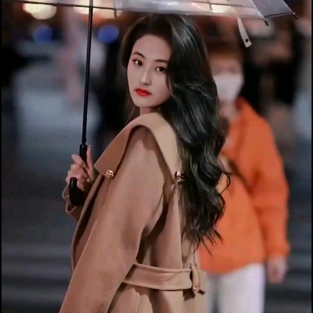 摇铃唤白鹿