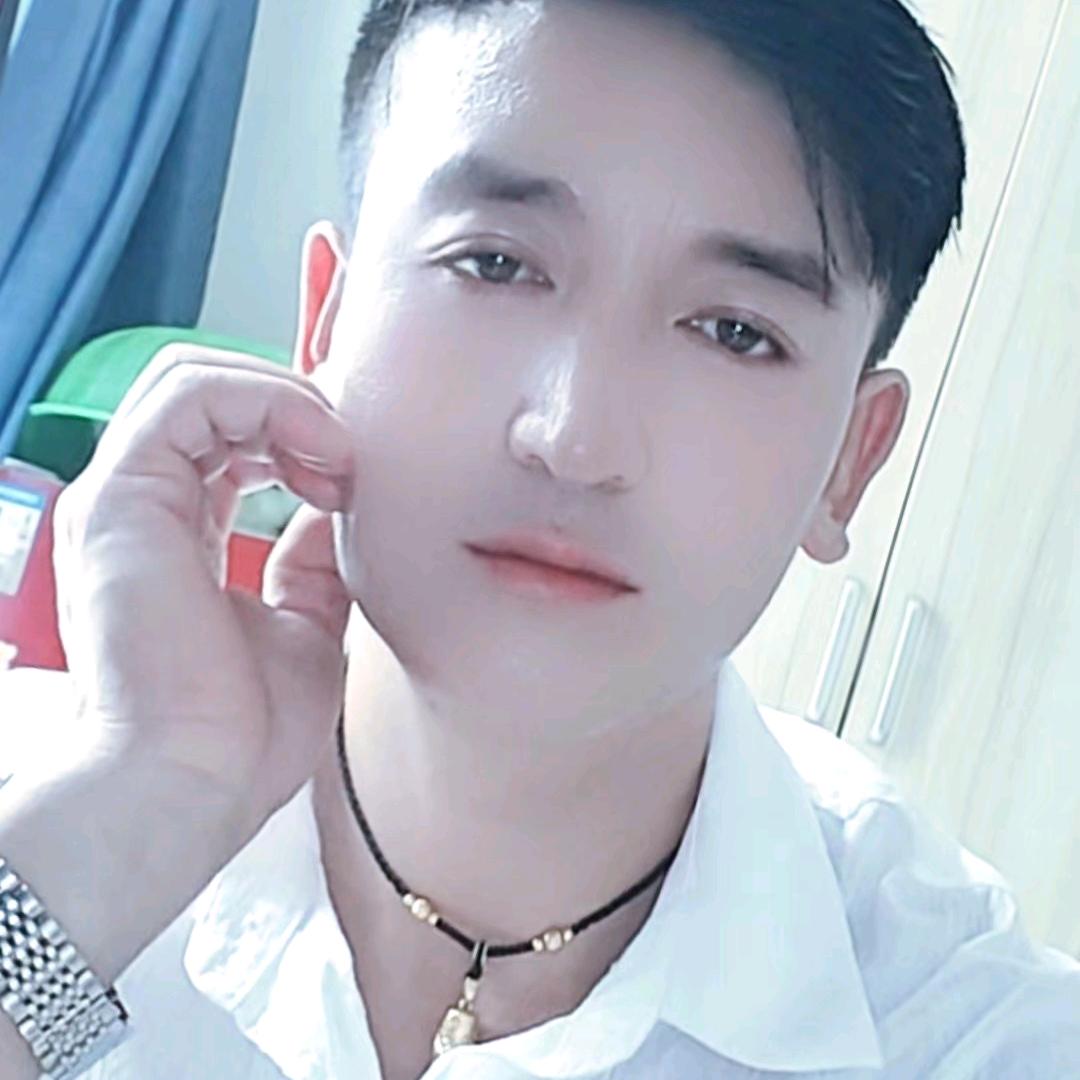 刘飞：贵州兴义：走出走进一个人