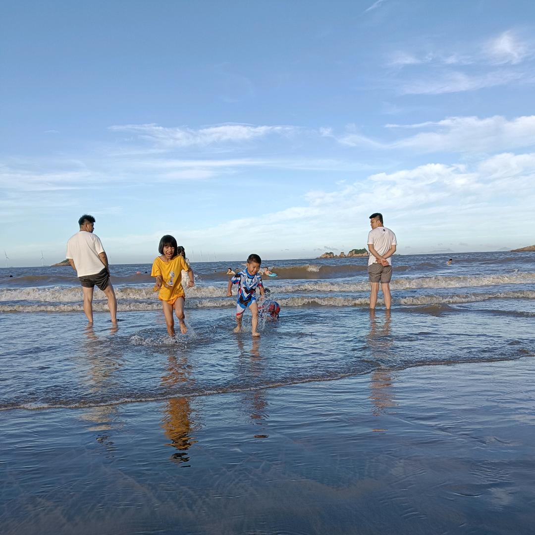 小天使  🍒◡‿◡ 🍒