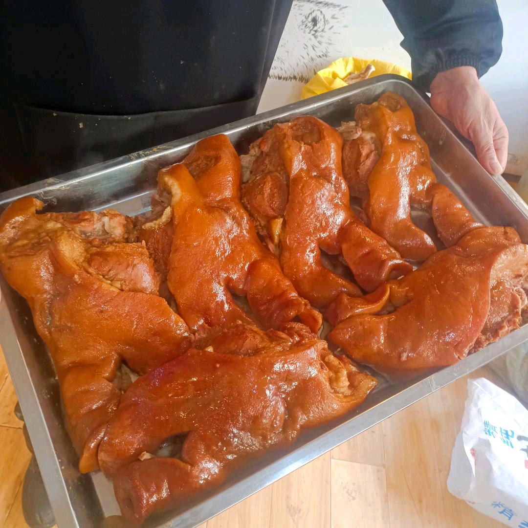 南阳大锅卤肉加盟店(南阳光头)