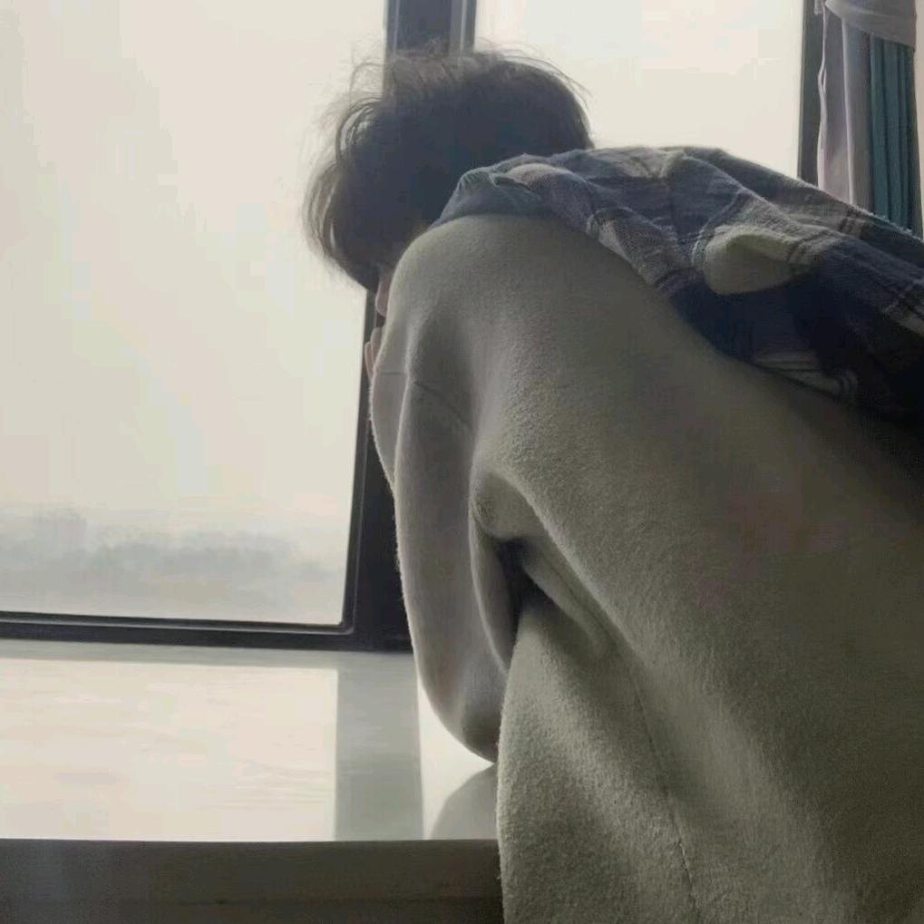 不高兴的外星人