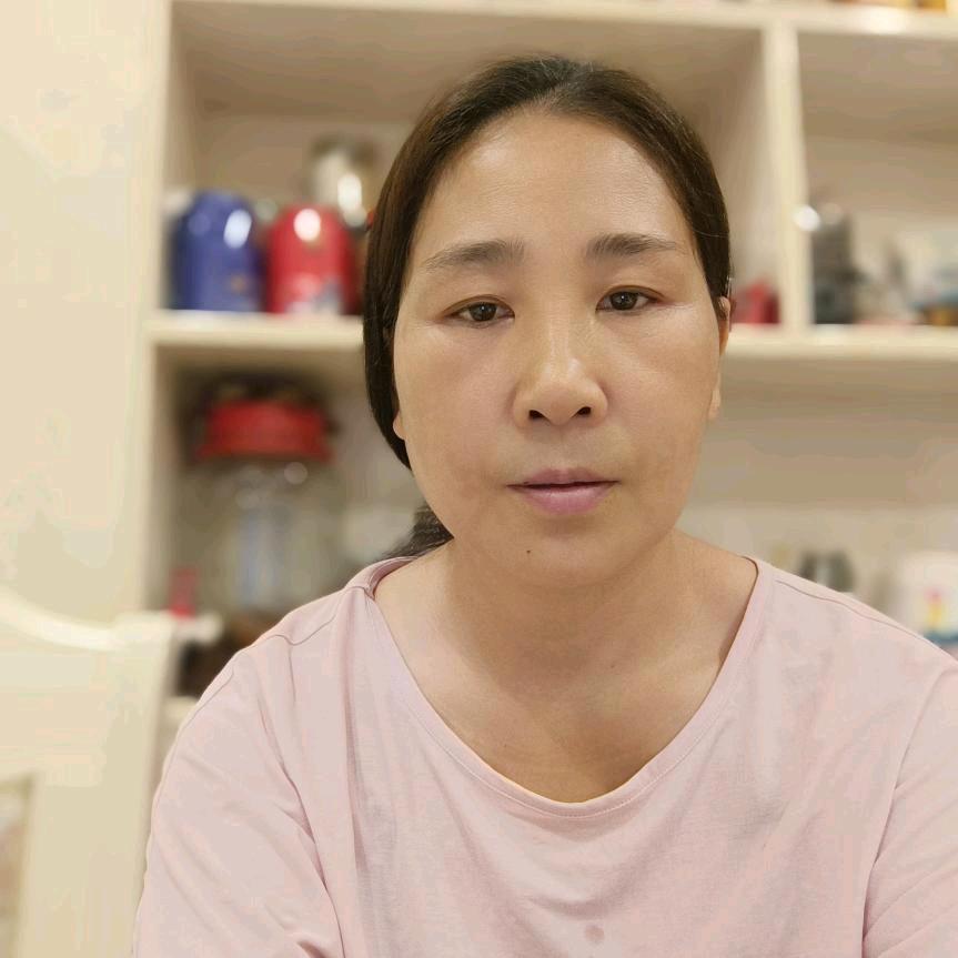 三妹早上8点开播