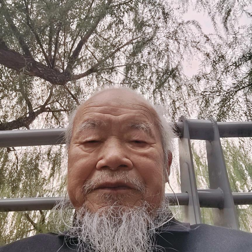 张庆荣