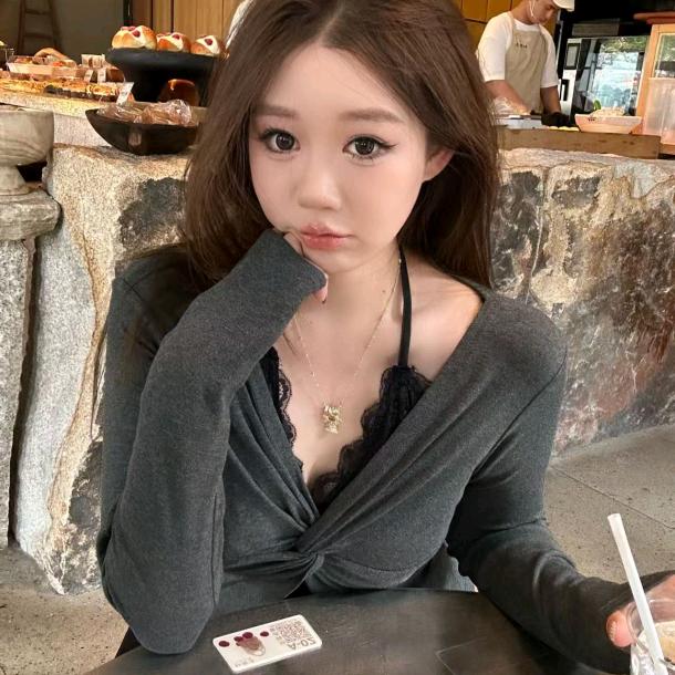 琪琪微微胖(穿搭日记)