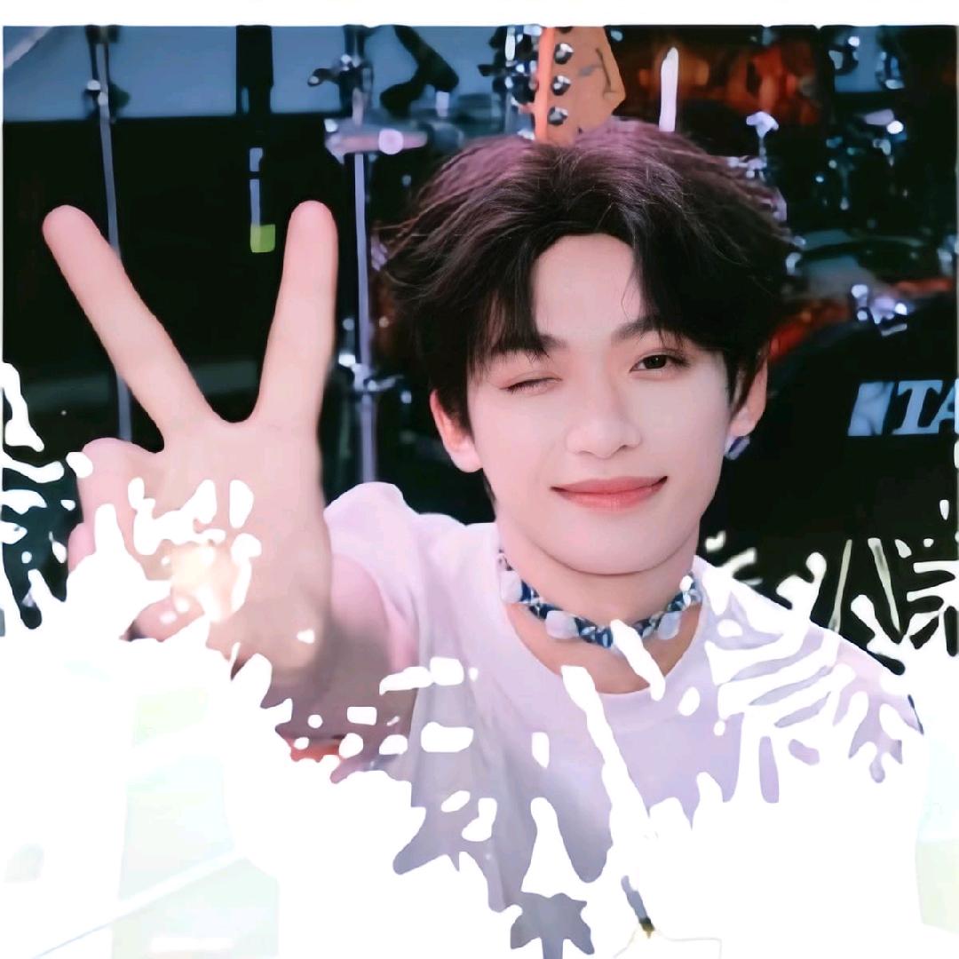 枫林晚霞🌽💙