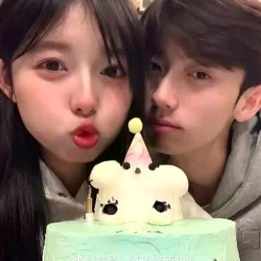 卖女孩的小火柴