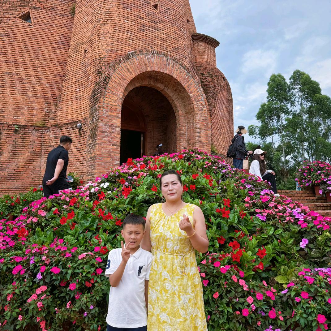 相宇浩天天快快乐乐