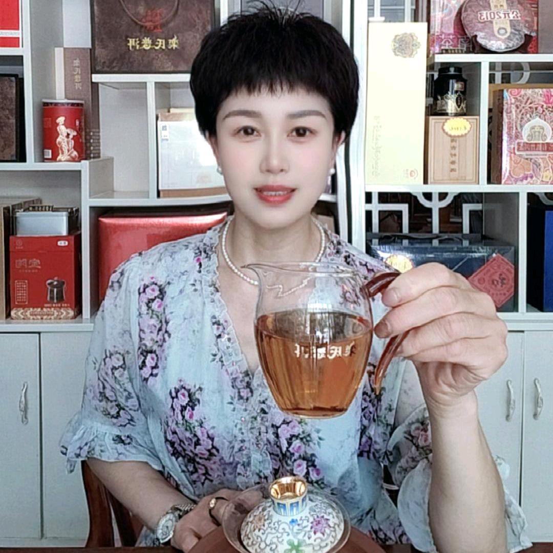 台前买茶找刘姐