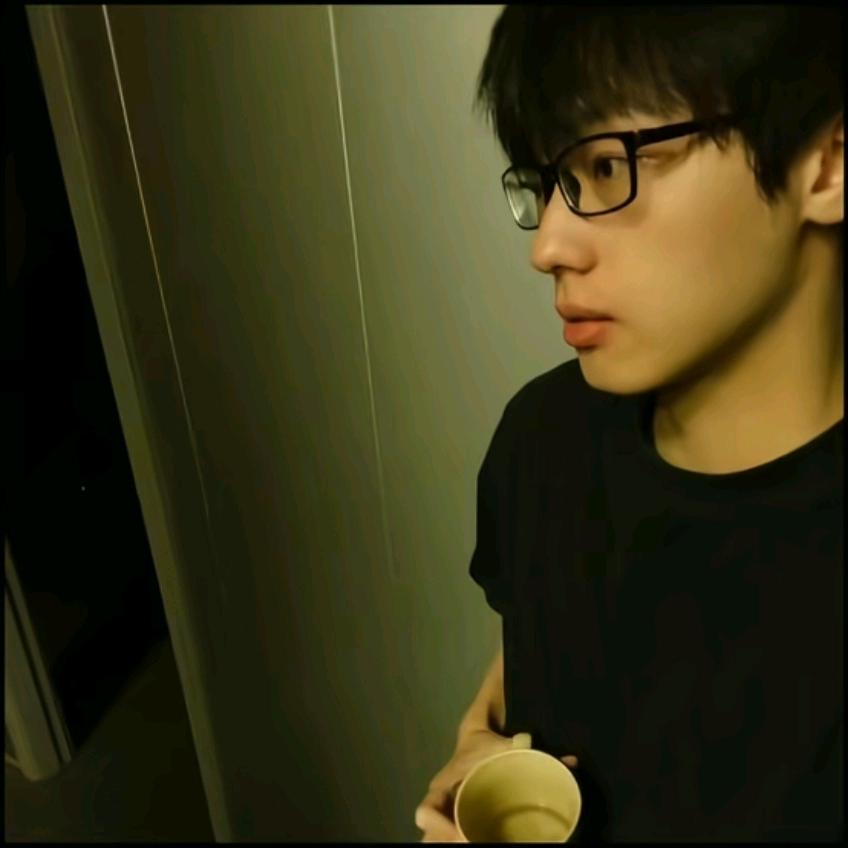 我吃饭不玩手机