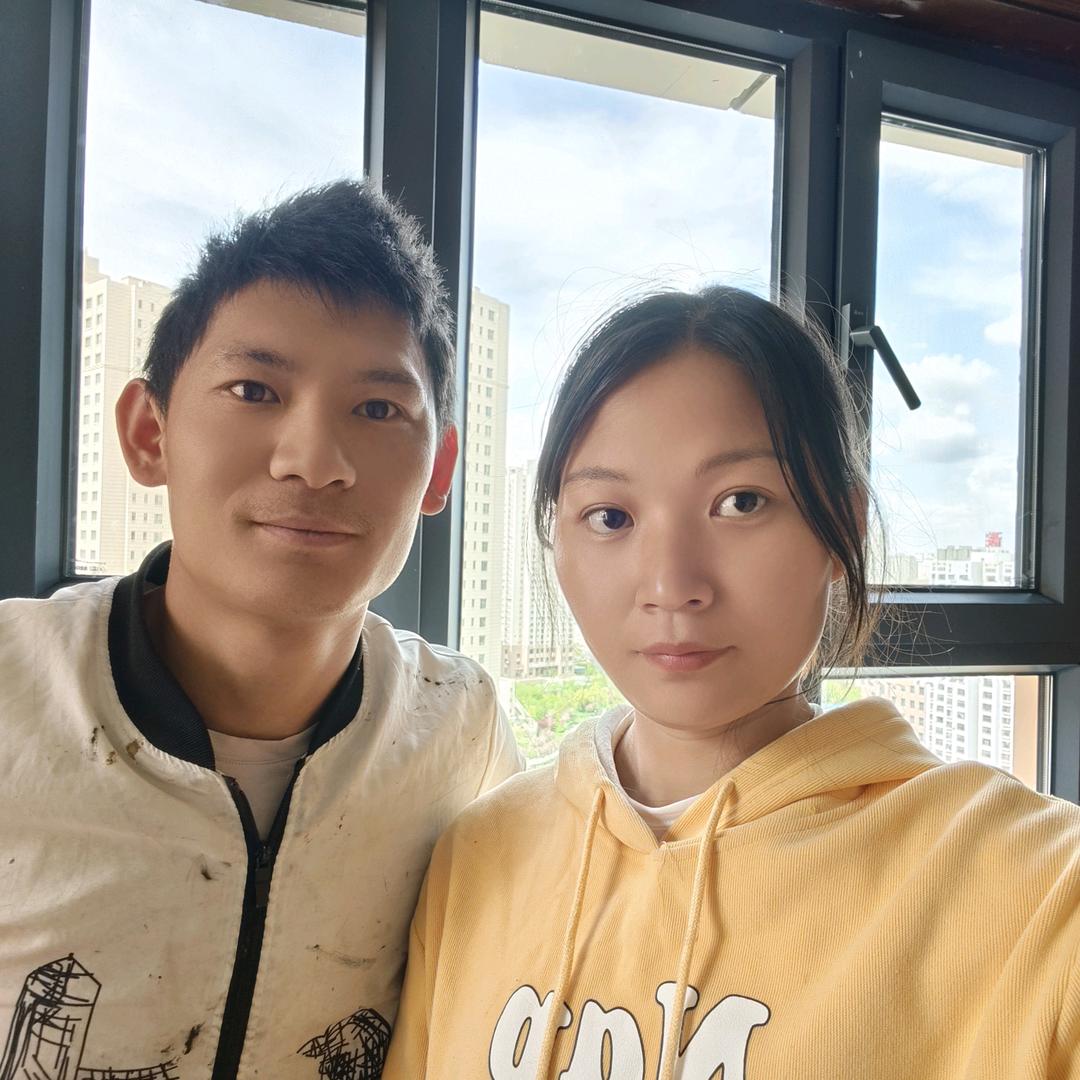 乌鲁木齐做门窗的90后夫妻