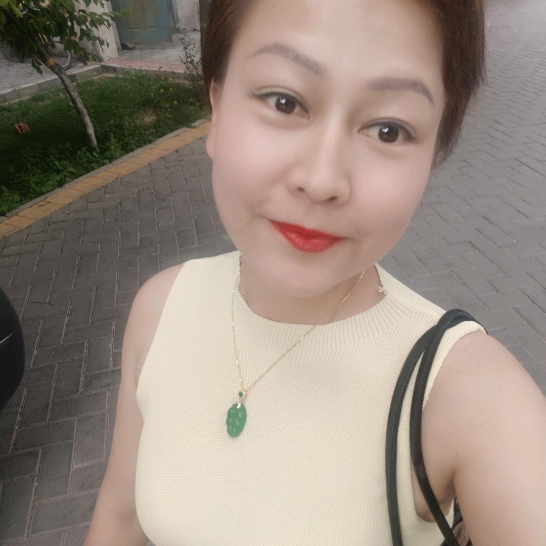 卖蛋糕🍰的古丽