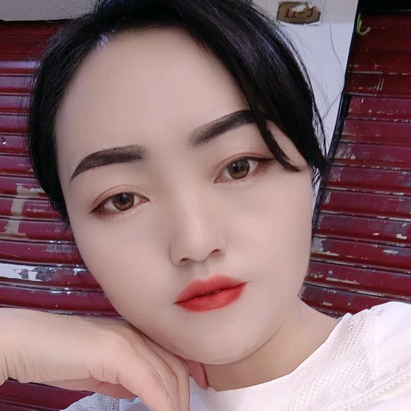 杨梦   时尚潮鞋