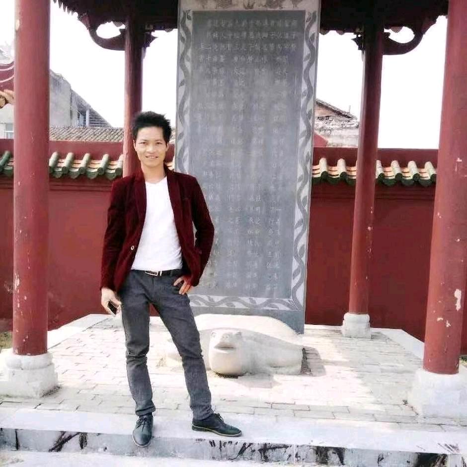 武宣县禄新镇永兴家私城.