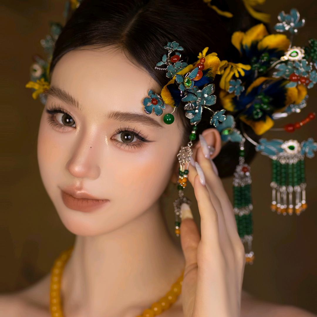 艺界风尚化妆学校&王老师