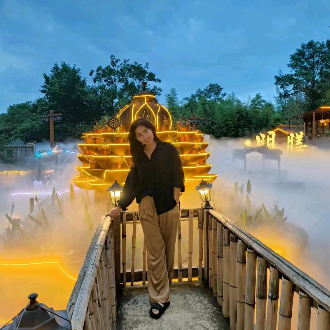 虞美人～雪姐（  向俊晓电商团队）