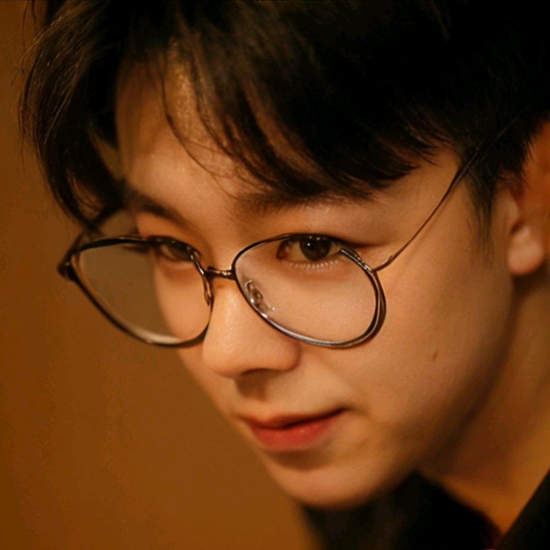 ༺小ღۣۖ陈༻